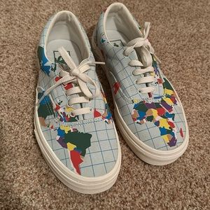 Men’s size 6.5 (Women’s size 8) Vans Planet Earth Shoes